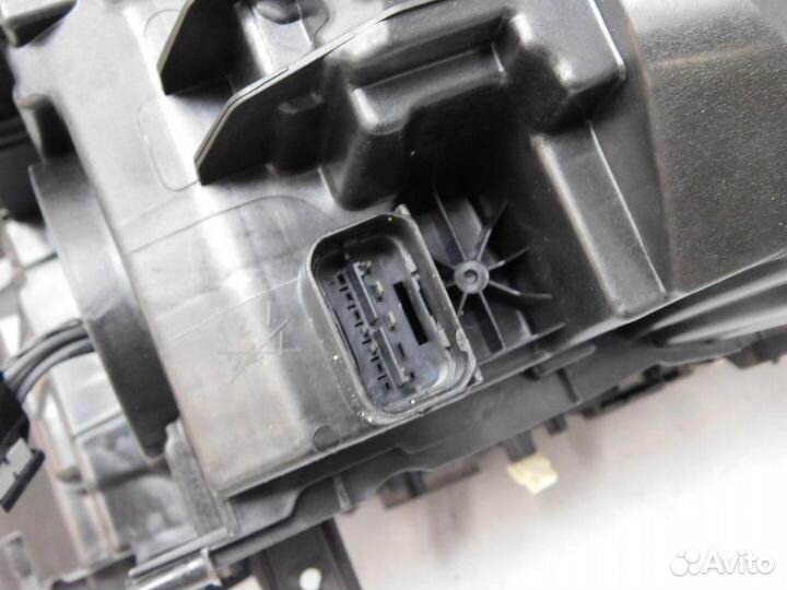 Фара правая BMW 5-Series/M5