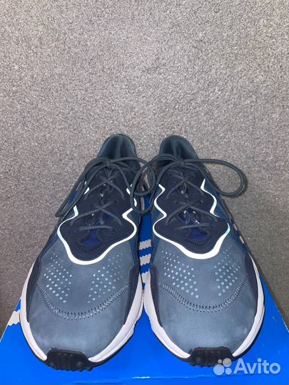 Кроссовки мужские Adidas Ozweego