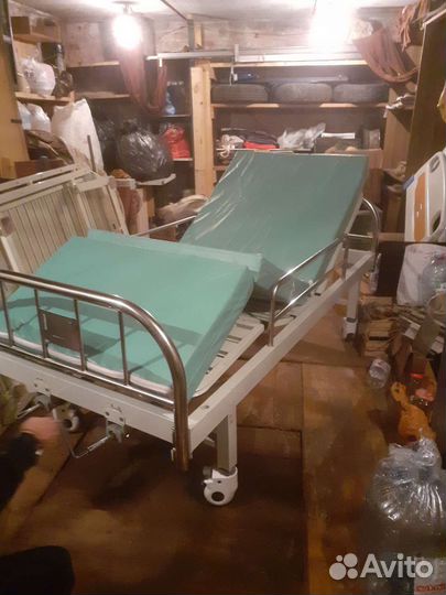 Медицинская кровать для лежачих больных