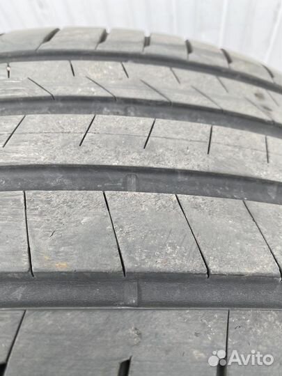 Bridgestone Alenza 001 285/45 R20