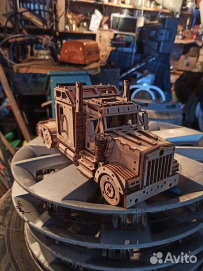 Модель грузовика