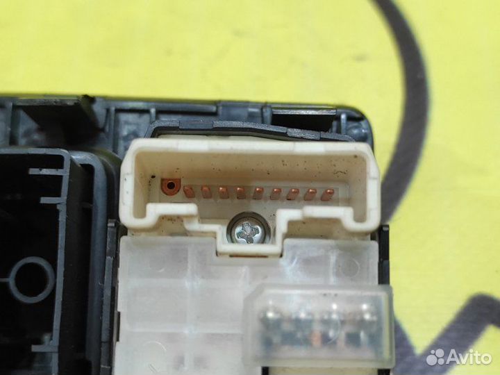 Блок управления зеркалами Toyota Harrier GSU30