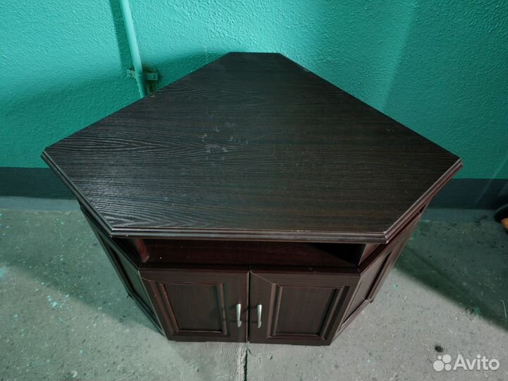 Тумба угловая