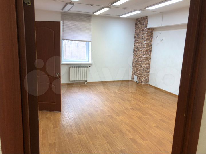 Офис,торговый павильон 12 м²