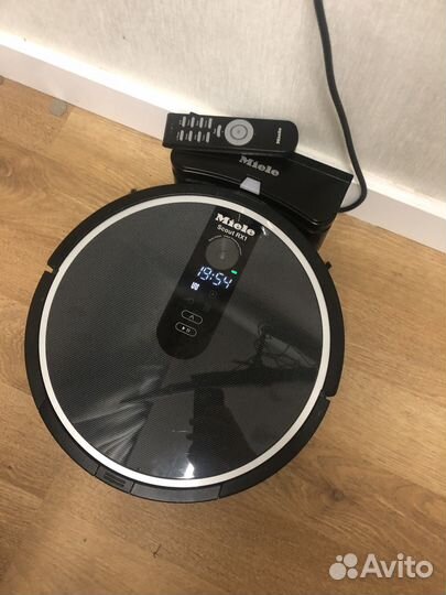 Робот пылесос Miele Scout RX1