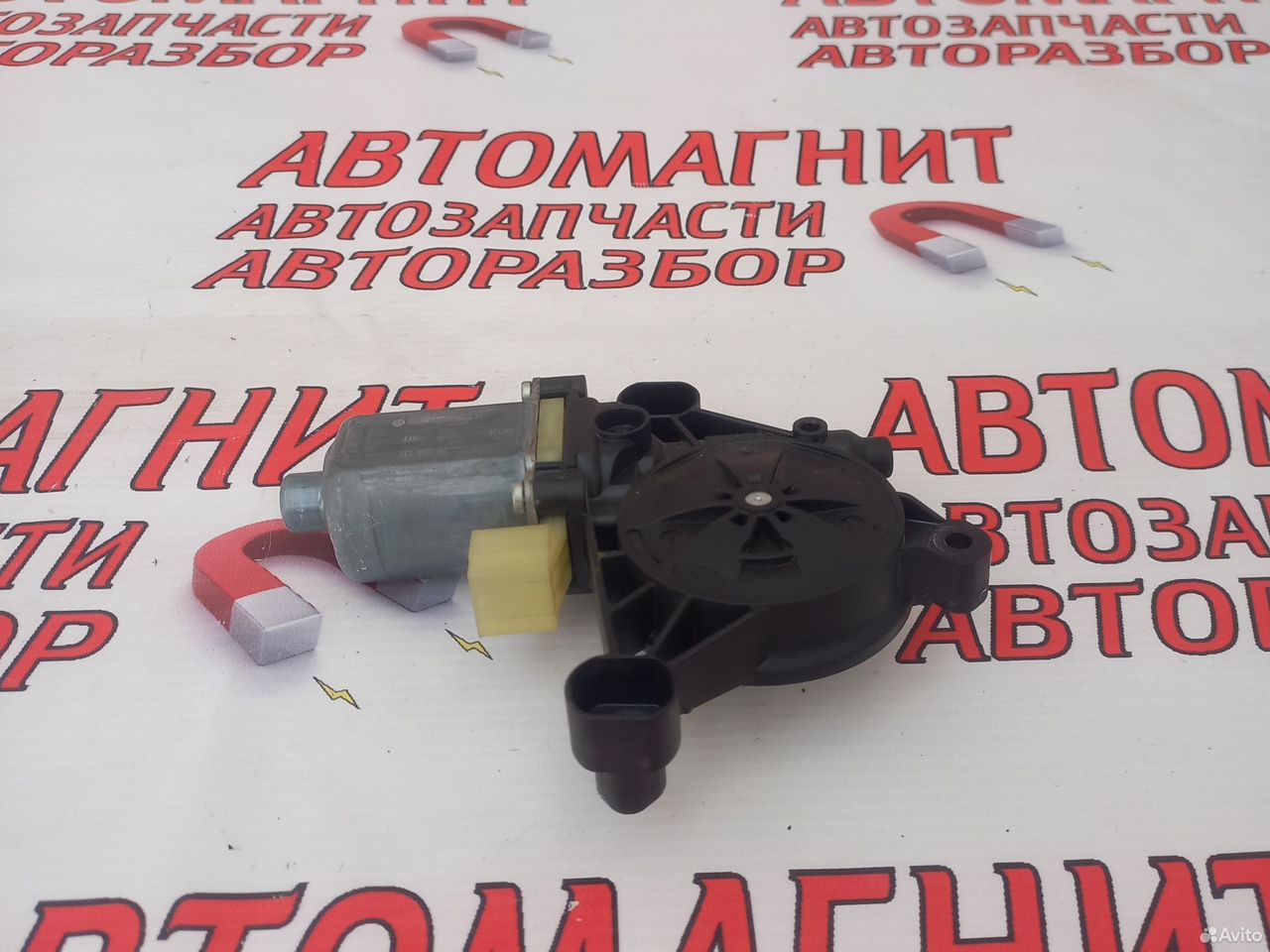 Моторчик стеклоподьемника передний Октавия А7