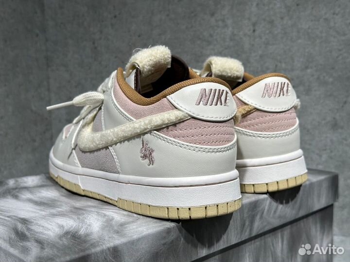 Кроссовки Nike Dunk Low Year of the Rabbit