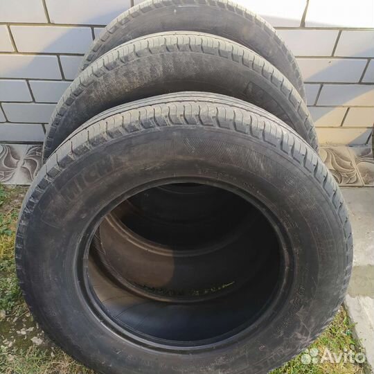 Michelin Latitude Tour 215/70 R16