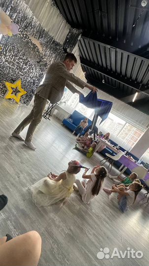 Фокусник - иллюзионист