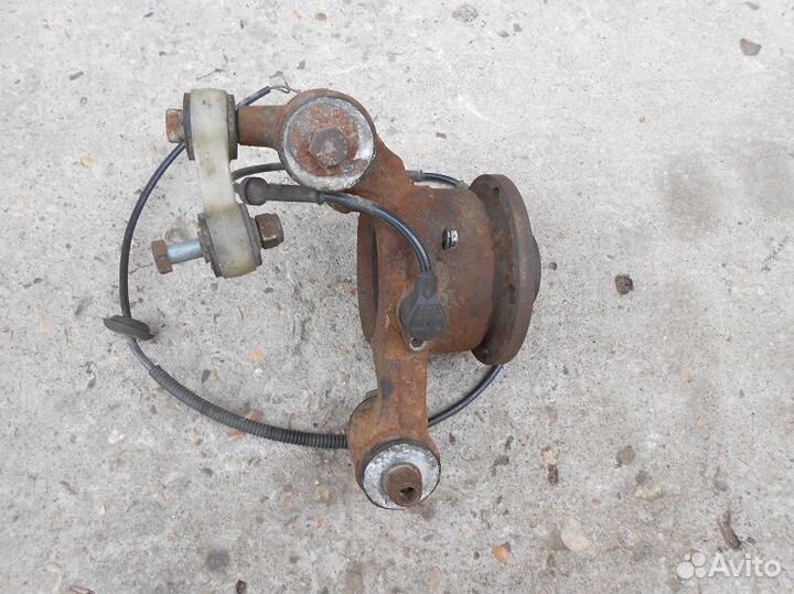 Задний правый поворотный кулак Ауди А6 С5