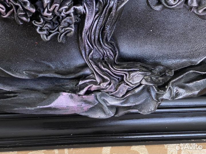 Картина кожаная