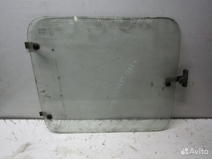 Стекло кузовное в середине кузова Лев. Форд