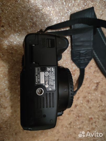 Зеркальный фотоаппарат на запчасти canon eos 400d