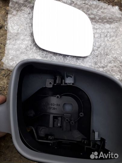 Боковое зеркало