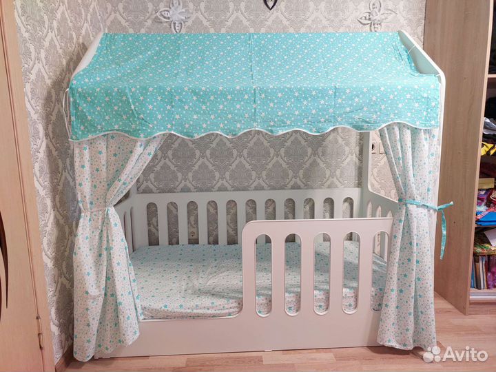 Детская кровать домик с матрасом