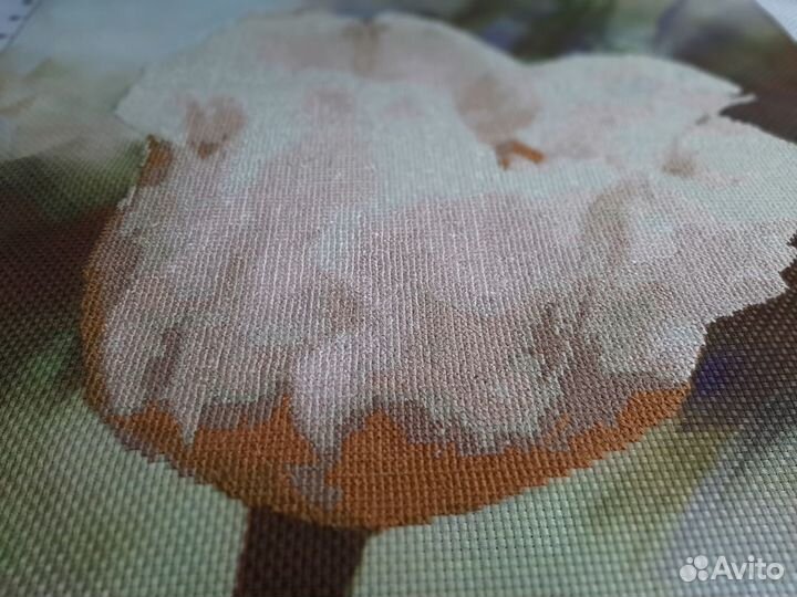 Вышивка Тюльпан