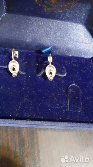 Золотые серьги