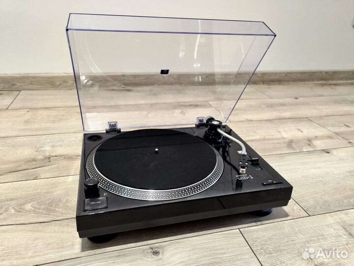 Проигрыватель винила Music Hall USB 1