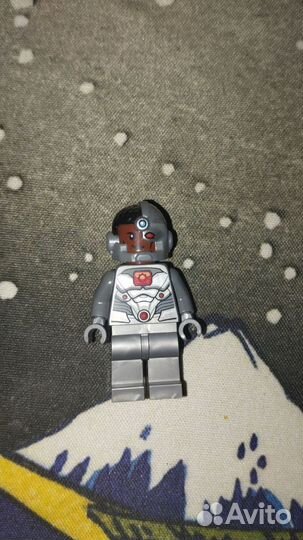 Lego minifigures из набора DC Super Heroes 76098