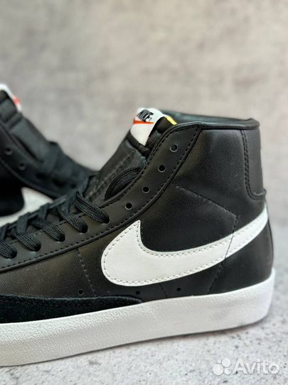 Кроссовки женские Nike Blazer Mid 77 черные