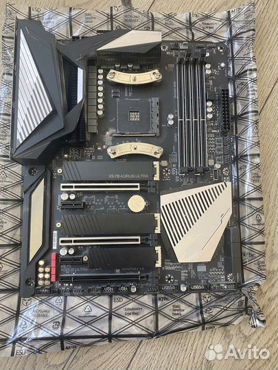 Материнская плата Aorus x570 Ultra