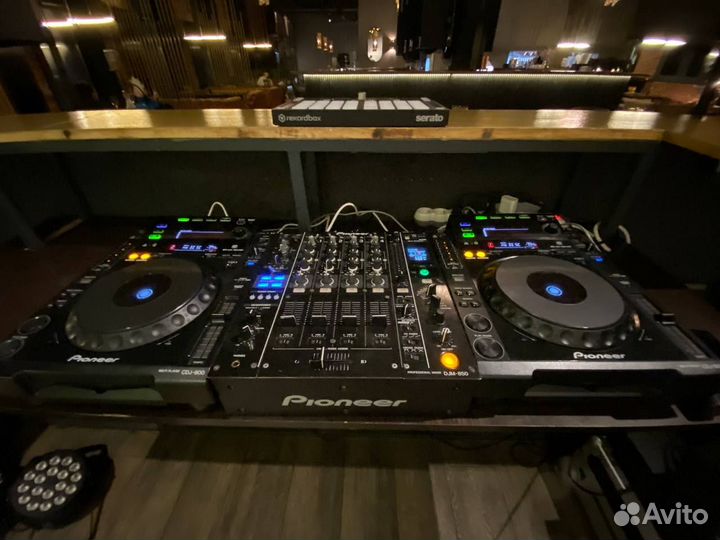 Школа Диджеинга Сеанс DJ School