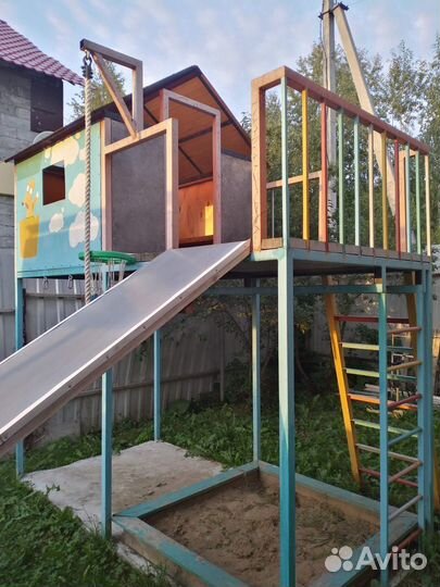 Детский спортивно-игровой комплекс