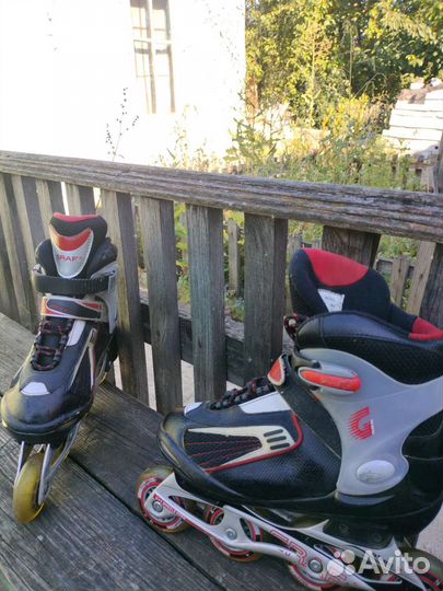 Роликовые коньки