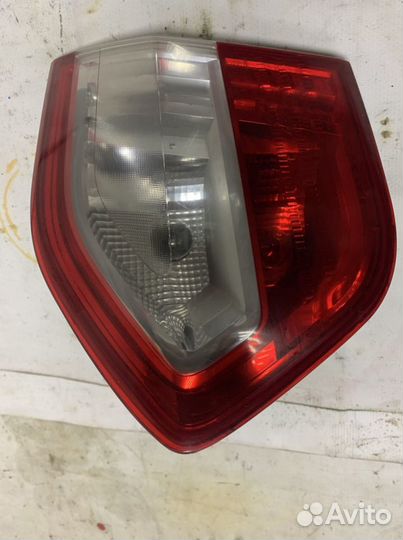 Фонарь в крышку багажника Renault Fluence