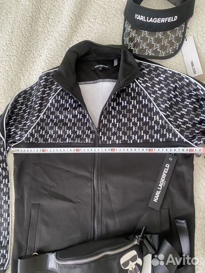 Мастерка, сумка и козырек