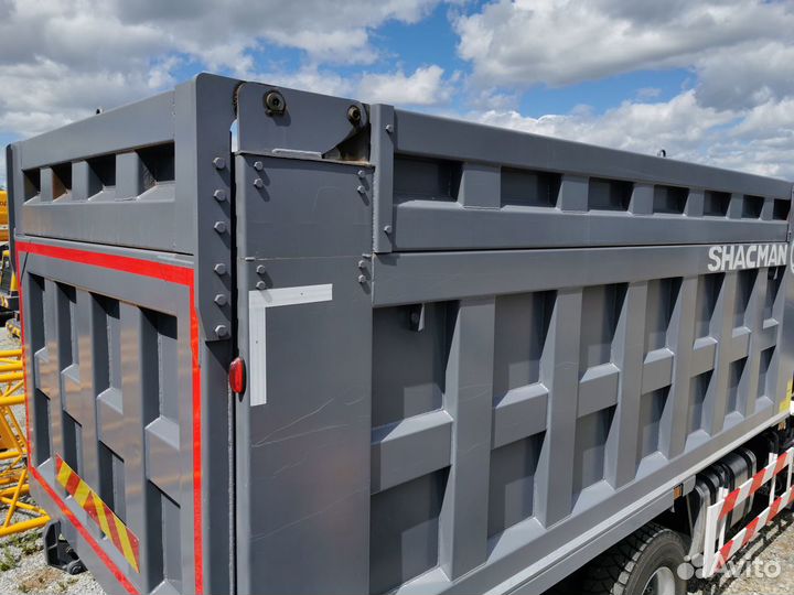 Shacman (Shaanxi) X3000, 2023