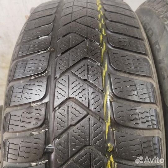 Pirelli Sottozero Winter 240 215/60 R16