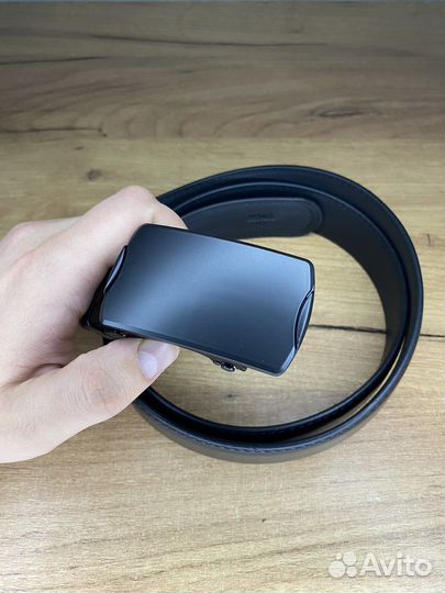 Мужской кожаный ремень