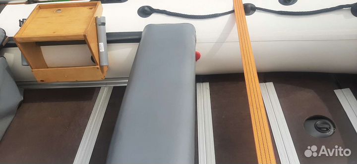 Надувная лодка пвх Касатка 335