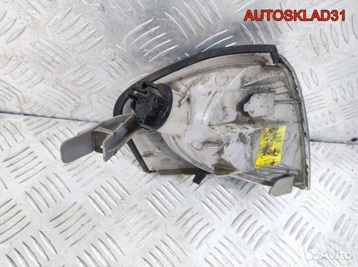 Указатель поворота левый Mercedes W202 A2028260743