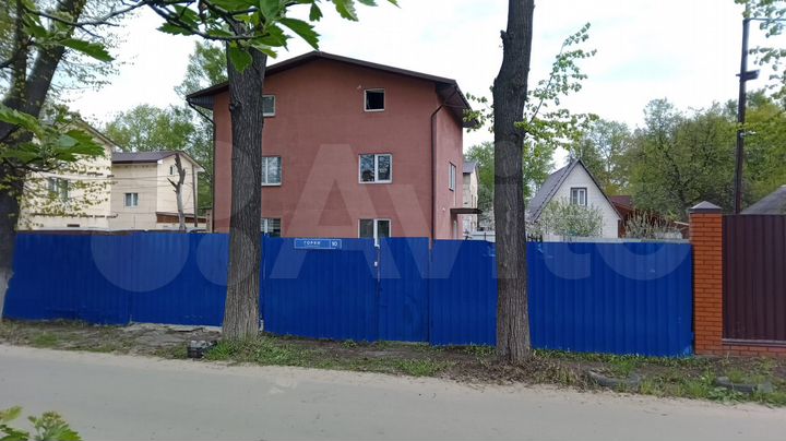 Дом 180 м² на участке 6 сот.