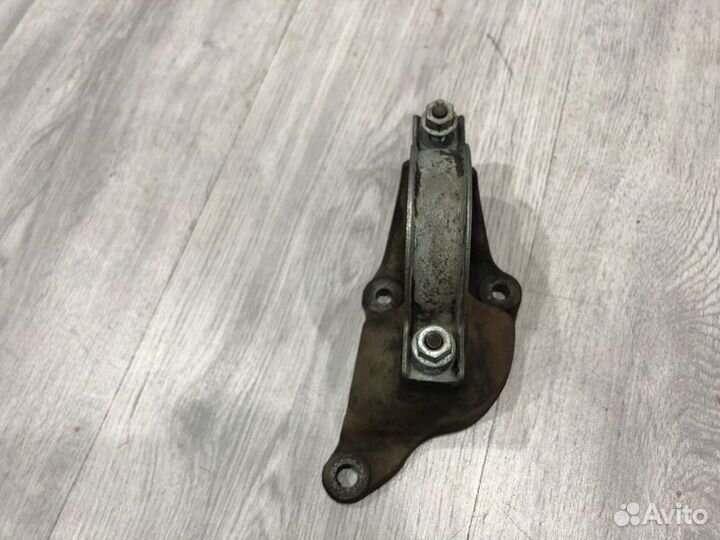 Кронштейн подвесного подшипника Ford Focus CB hwda