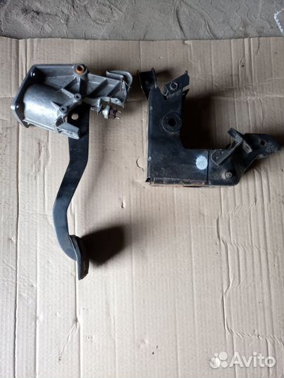 Кулиса aкпп VW T4 мультивен и педаль тормоза