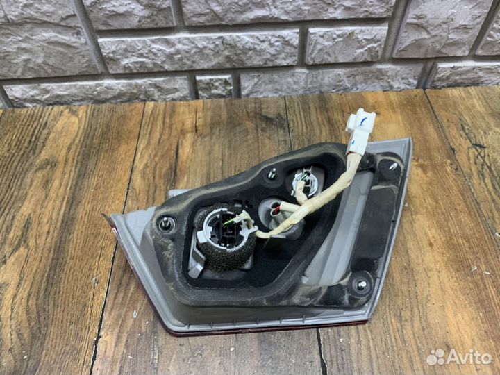 Toyota camry V50 Фонарь задний внутренний LH RH