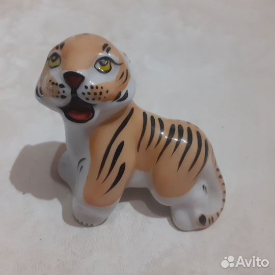 Тигренок фарфоровый
