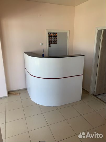 Стойка ресепшн угловая бу