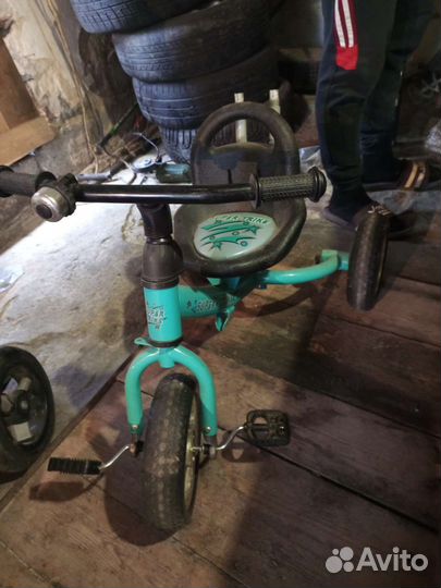 Трехколесный велосипед