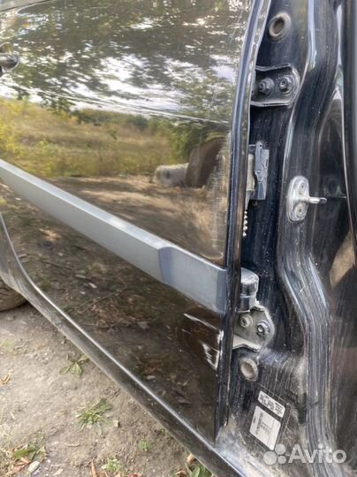 Дверь задняя правая рено меган 2