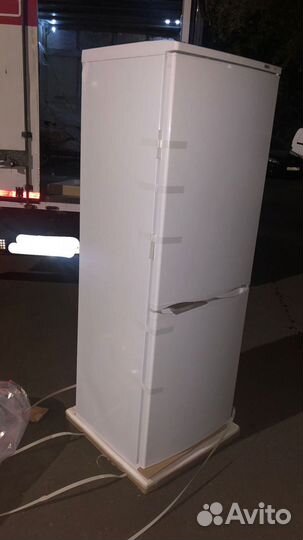 Холодильник новый Atlant