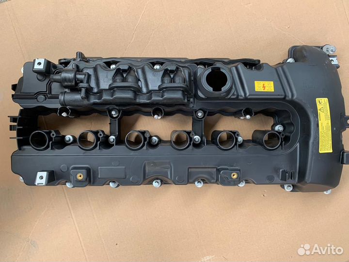 Клапанная крышка на BMW 3-Series, E90