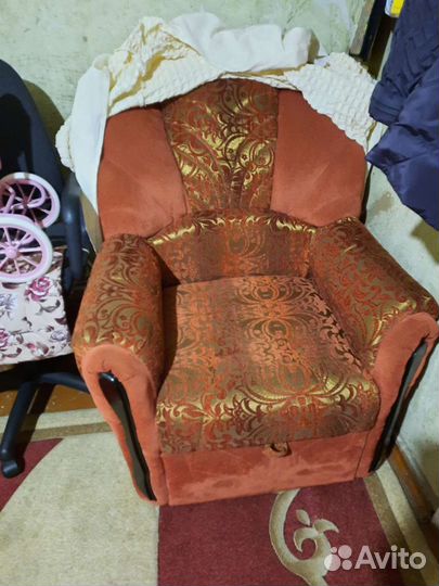 Продам 2 кресла
