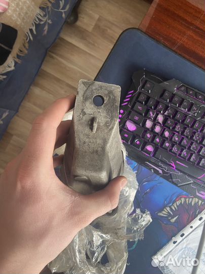 Кронштейн кпп 4A0399113E