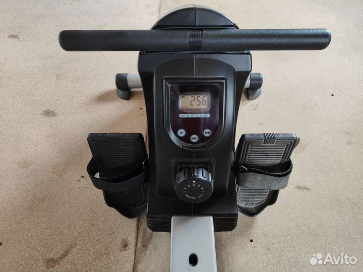 Гребной тренажер