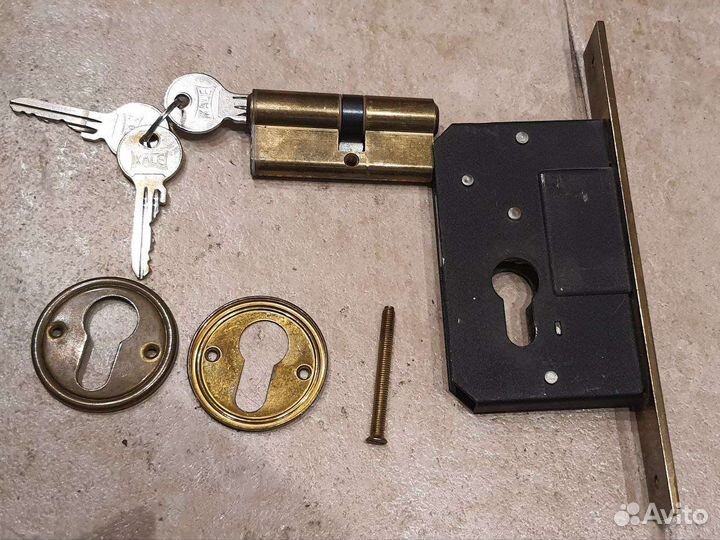 Дверной замок и цилиндр Kale Kilit