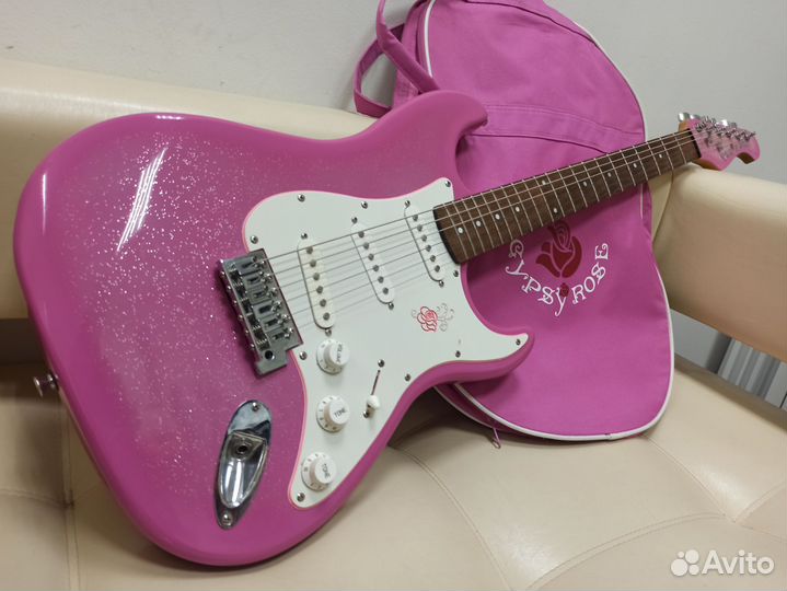 Электрогитара Gypsy Rose Stratocaster